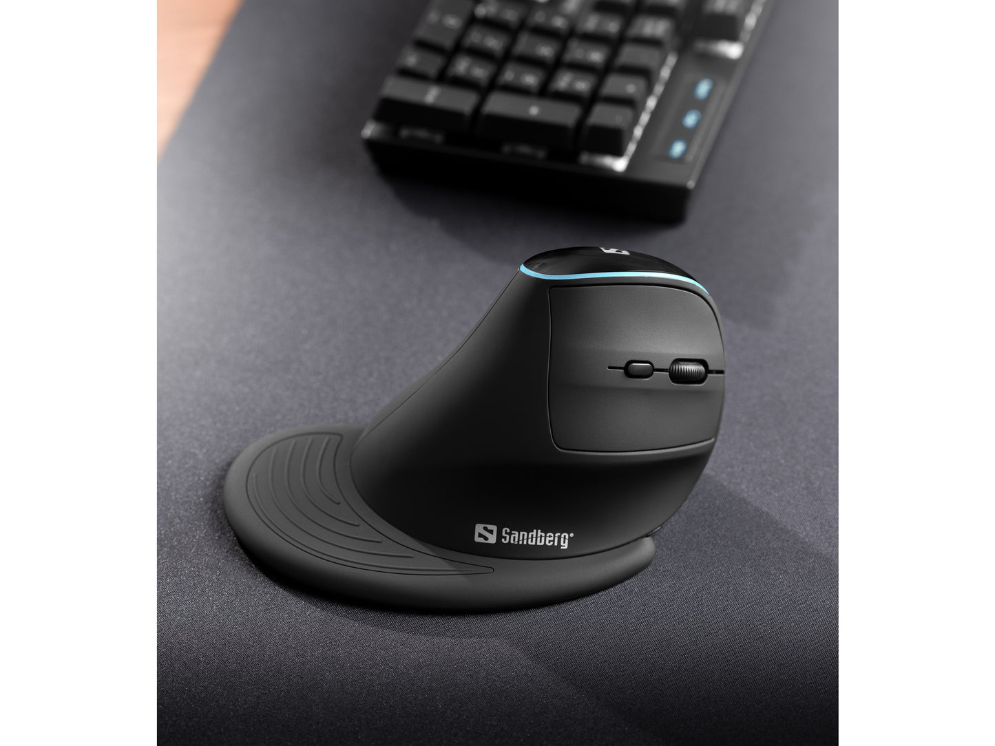 Sandberg 630-13 Wireless Vertical Mouse Pro – Ergonomic RF Optical 1600 DPI