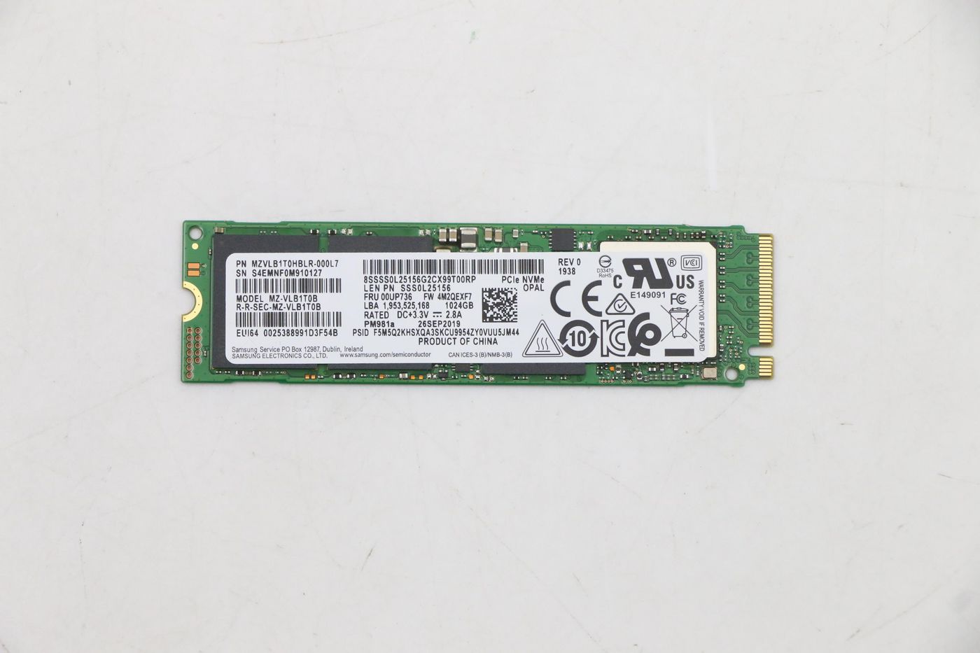 Lenovo FRU00UP736 1TB M.2 PCI Express 3.0 NVMe Internal SSD
