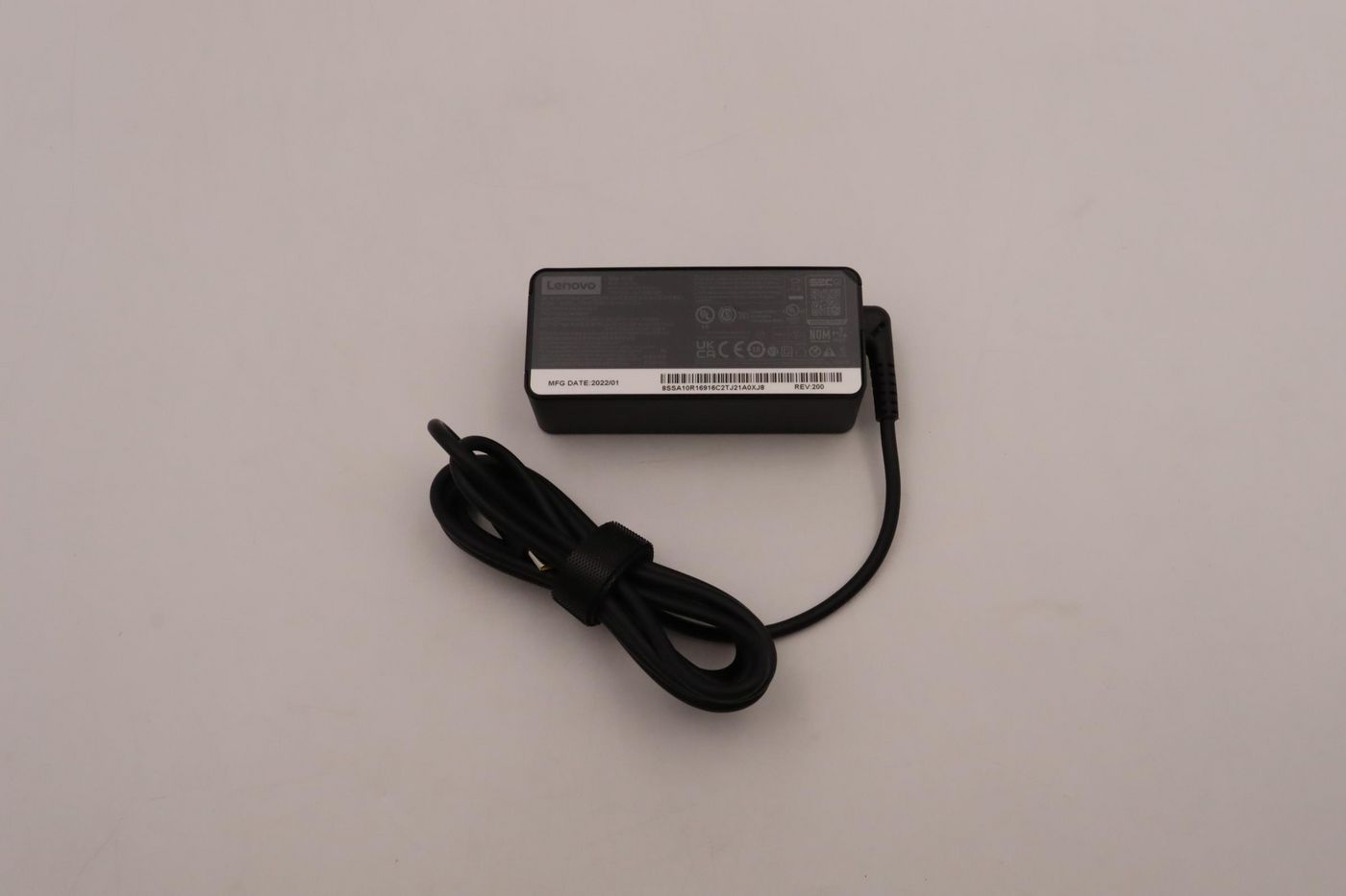 Lenovo 5A10W86249 Power Adapter – 45W AC-to-DC Indoor Black