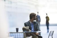 HP 7W6B8AA Voyager Legend Wireless Bluetooth Headset with Boom Microphone