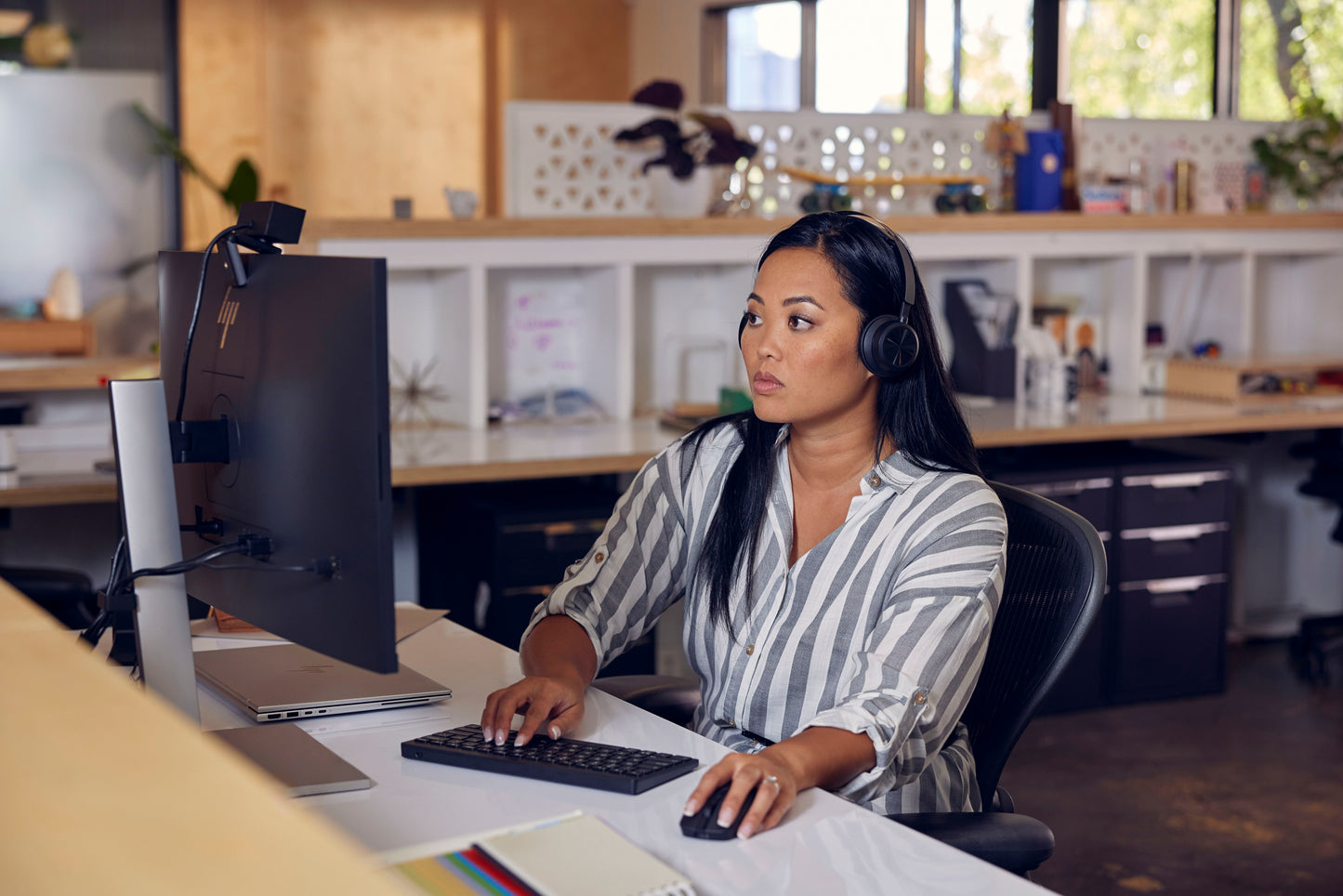 HP 6Y7L1AA#ABB FHD Webcam – 4MP, USB, Dual Microphone, Privacy Cover