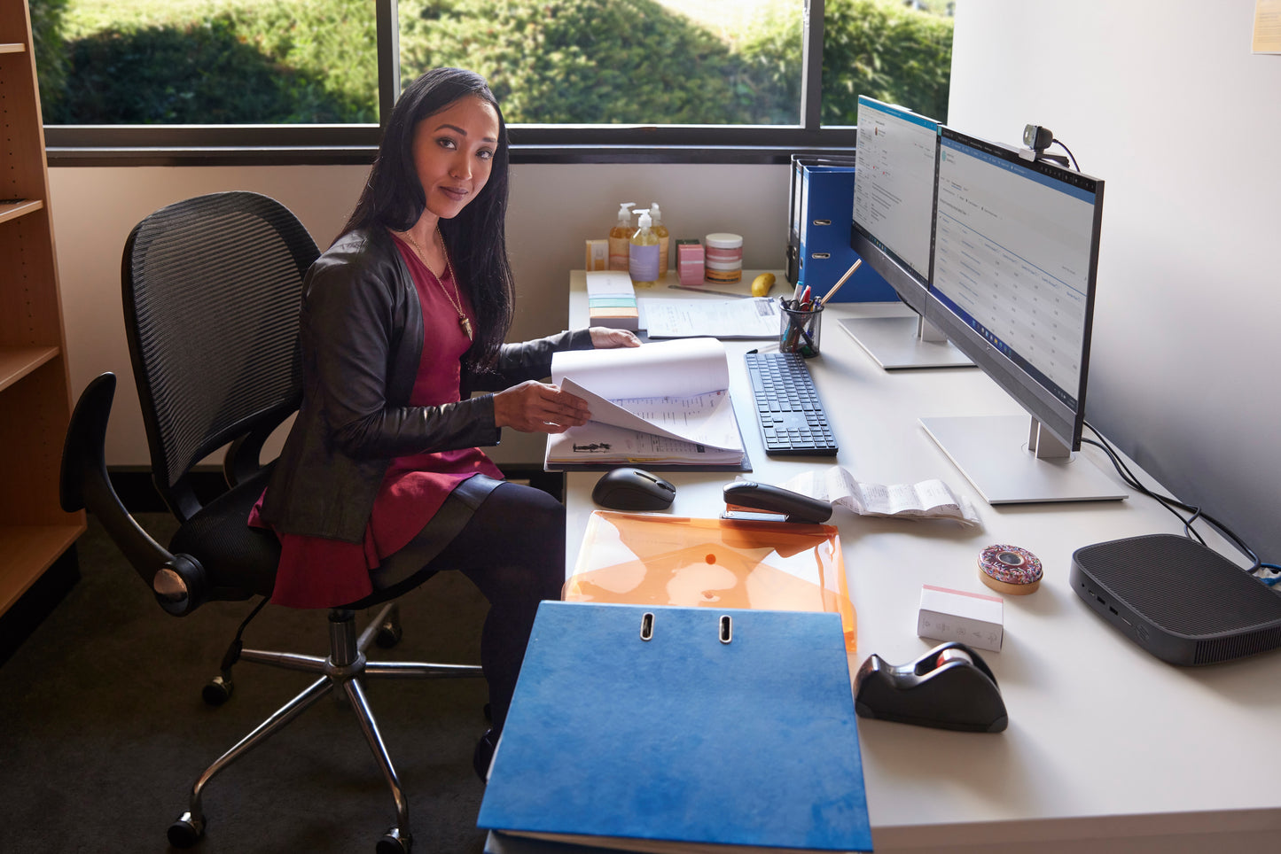 HP 53X27AA 325 FHD Webcam – 5MP USB Full HD 1080p Clip/Stand Black