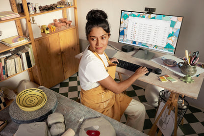 HP 6Y7L2AA 620 FHD Webcam – 4MP, 1080p, USB, Black, Clip Mount