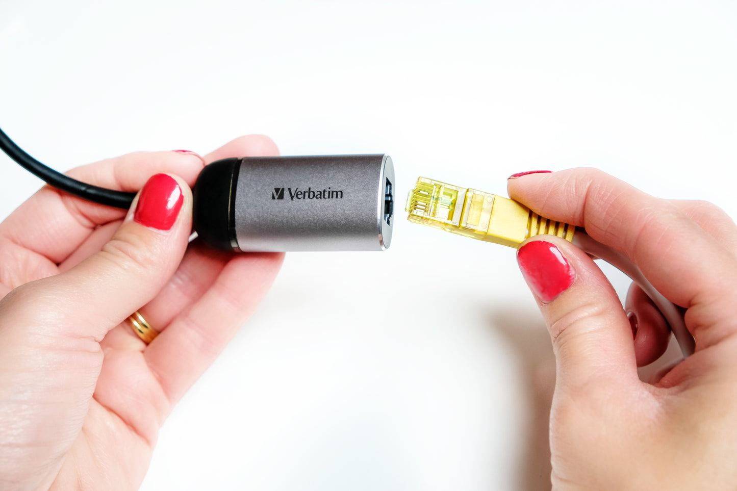 Verbatim 49146 USB-C Dock – Metal Laptop Port Replicator, RJ-45, Black/Silver