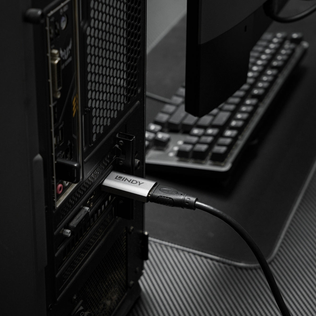 Lindy 41095 DisplayPort to HDMI Adapter – 4K 120Hz, Aluminium, CE Certified