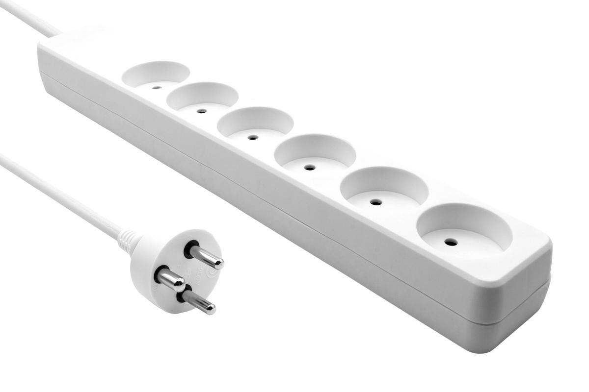 MicroConnect MC-GRU0603DKW Power Strip 3m 6 AC Outlets Type K White