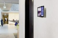 Durable 893323 Tablet Holder – Wall Mount, Silver, 7-13" ABS/Aluminium