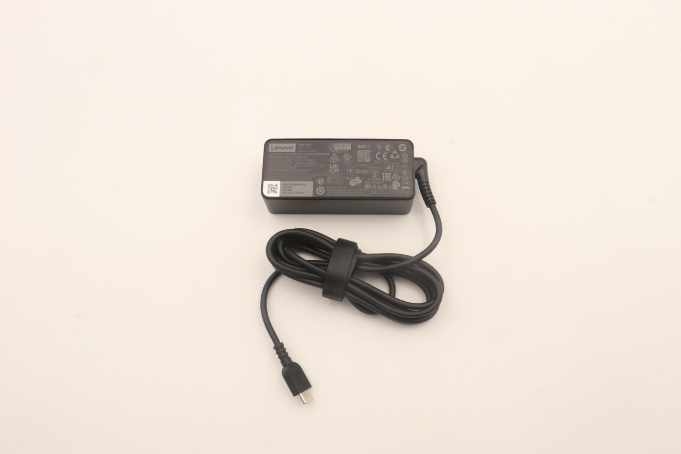 Lenovo 5A10W86292 45W Power Adapter – Multi-Voltage Compact Charger