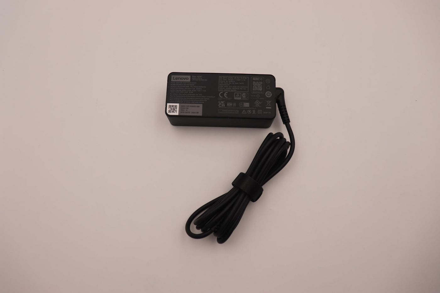 Lenovo 5A10W86299 Power Adapter – 45W AC-to-DC Indoor Black