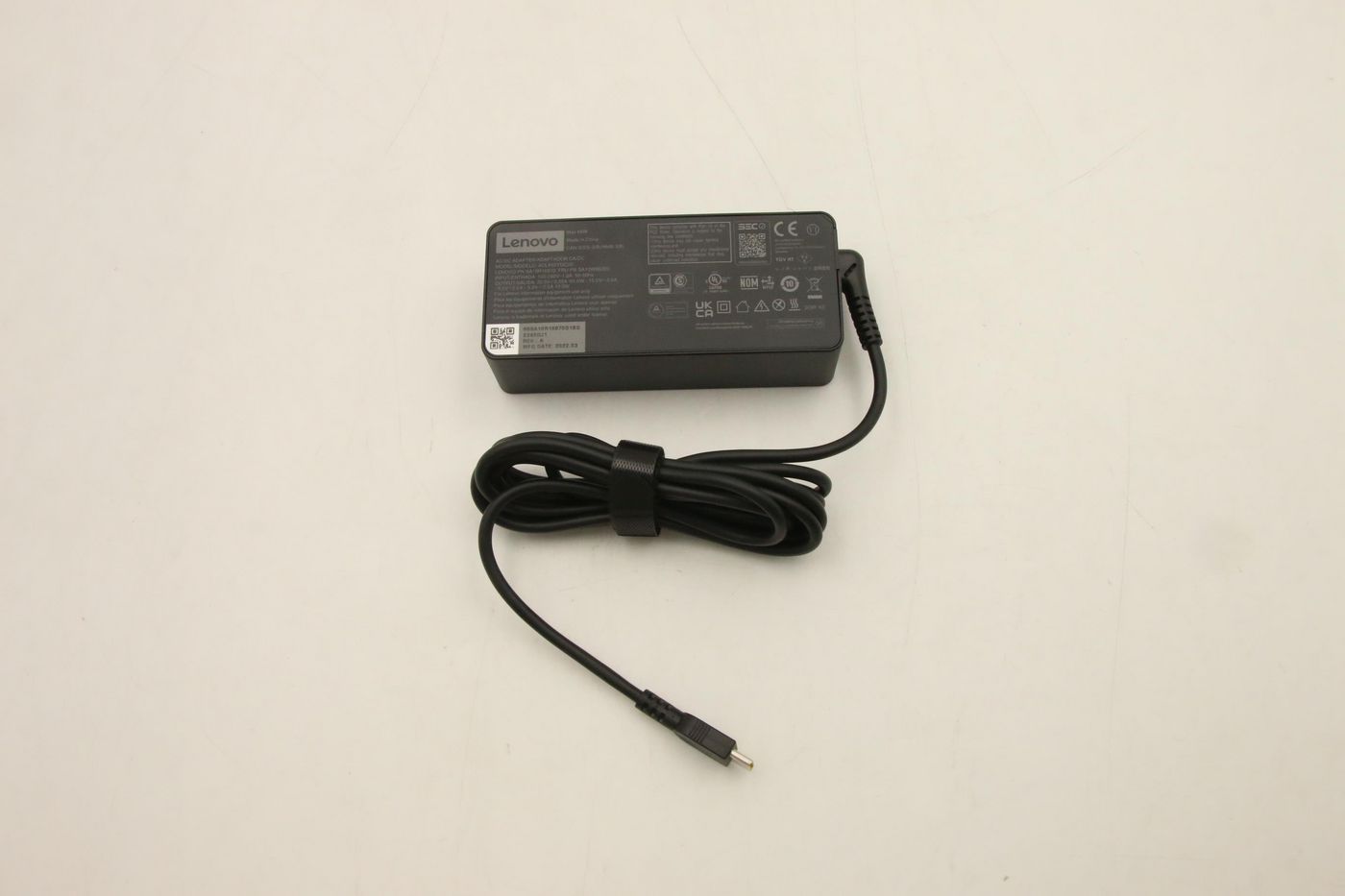 Lenovo 5A10W86303 Power Adapter – 65W AC-to-DC, Adjustable Output, Black