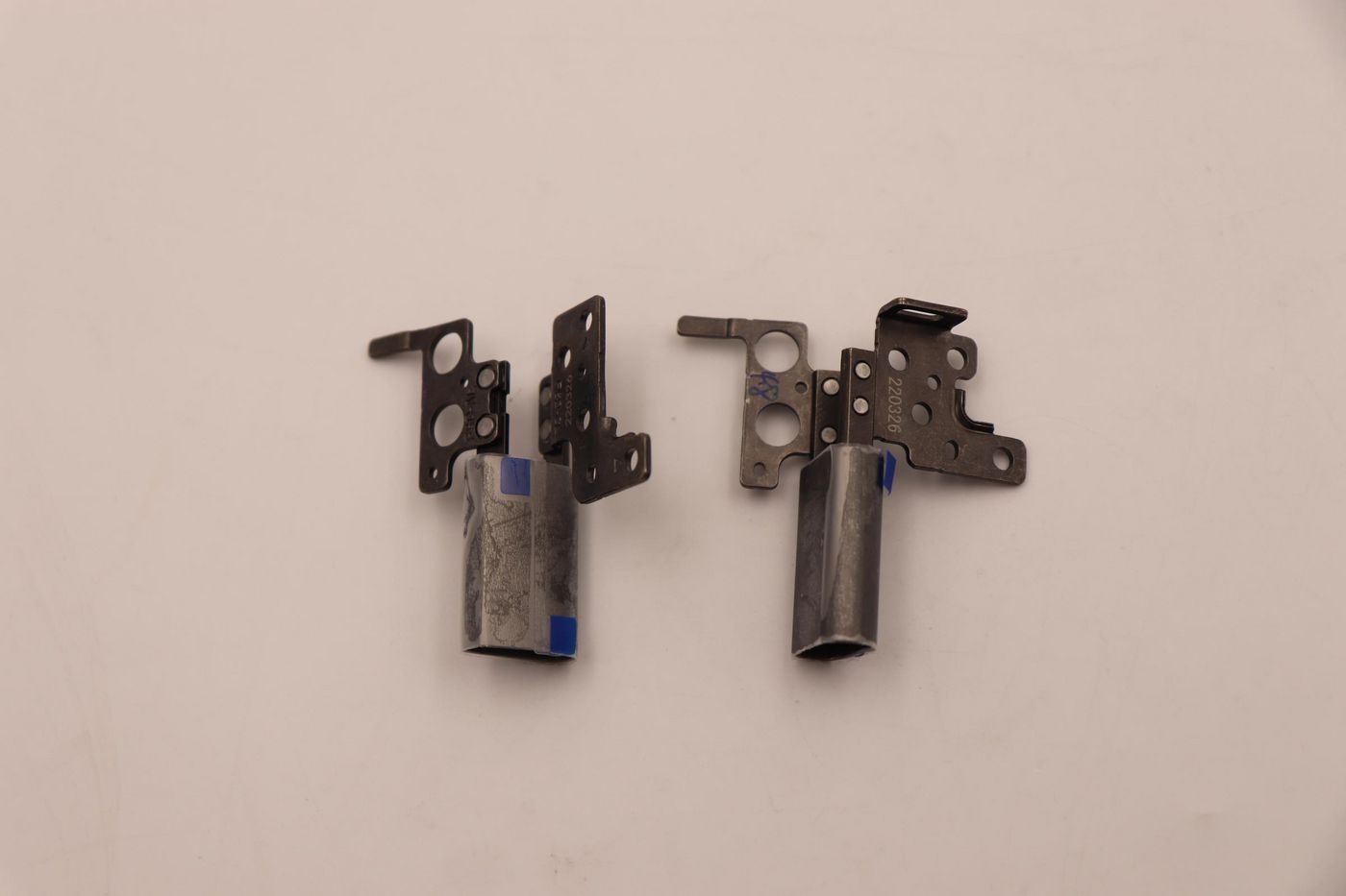 Lenovo 5H50W13794 Hinge Set – Left & Right Notebook Hinges