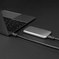 Lindy 31120 1m Thunderbolt 4 Cable – 40Gbps, Passive, 100W Power Delivery