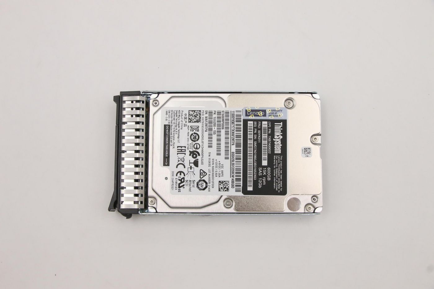 Lenovo 00YK011-RFB Internal Hard Drive – 2.5" 600GB 15K SAS 12Gb Hot Swap