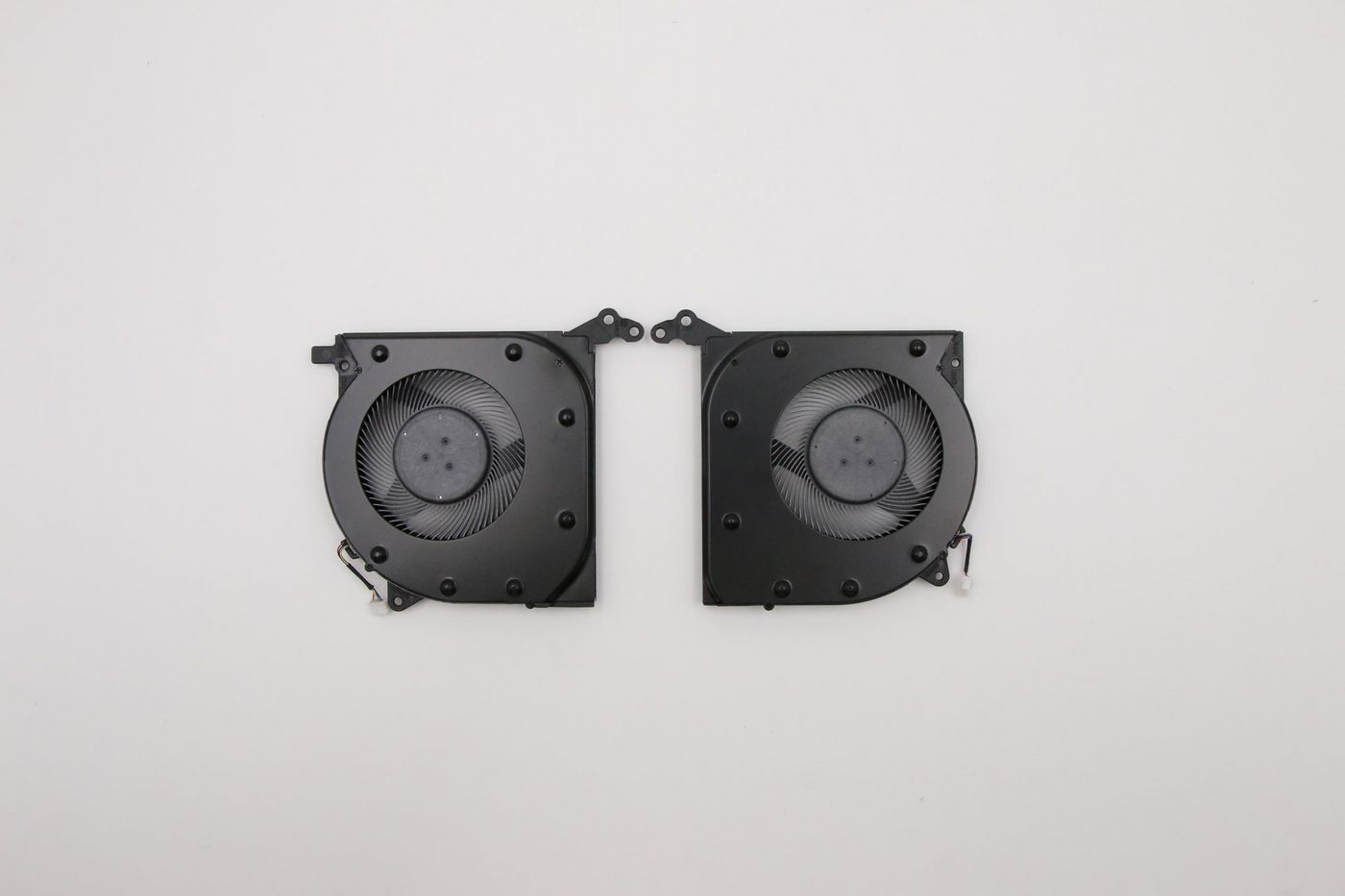 Lenovo 5F10S13914 System Fan – 4-Pin 5V 2.5W Metal Air Cooling