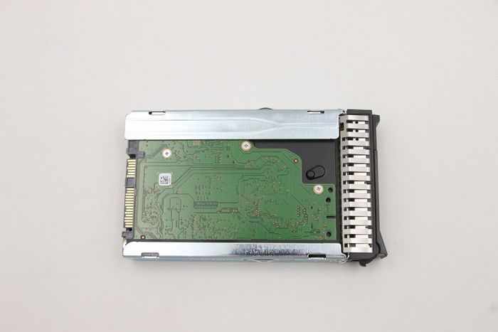 Lenovo 00YK014-RFB 2.5" 600GB 10K SAS 12Gb Hot Swap HDD – Internal Drive