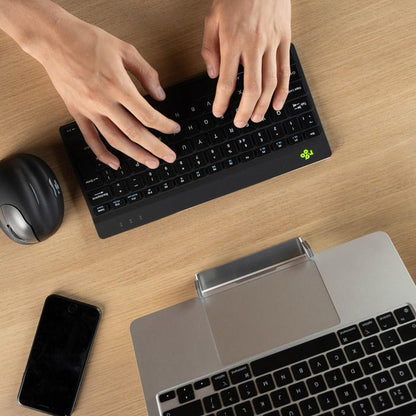 R-Go Tools RGOCOITWLBL Keyboard – Ergonomic Wireless Compact Keyboard