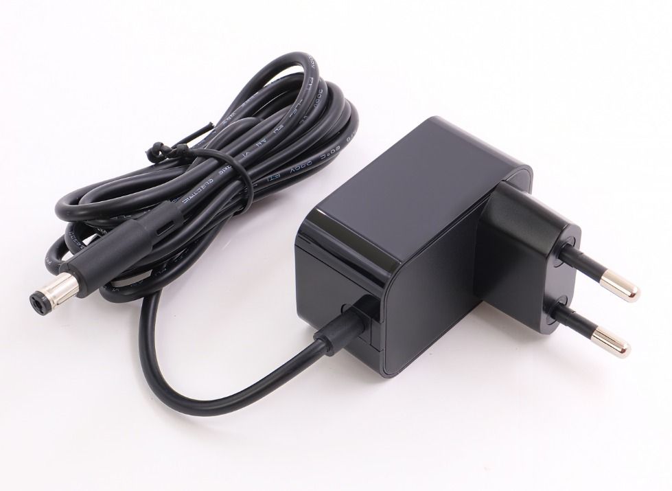 CoreParts MBXGP-AC0002 Power Adapter – 12W 12V 1A Indoor Black