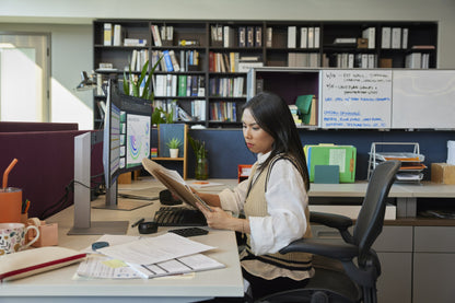 HP 6H1A5AA Ergonomic Vertical Mouse – Wireless, Rechargeable, 4000 DPI