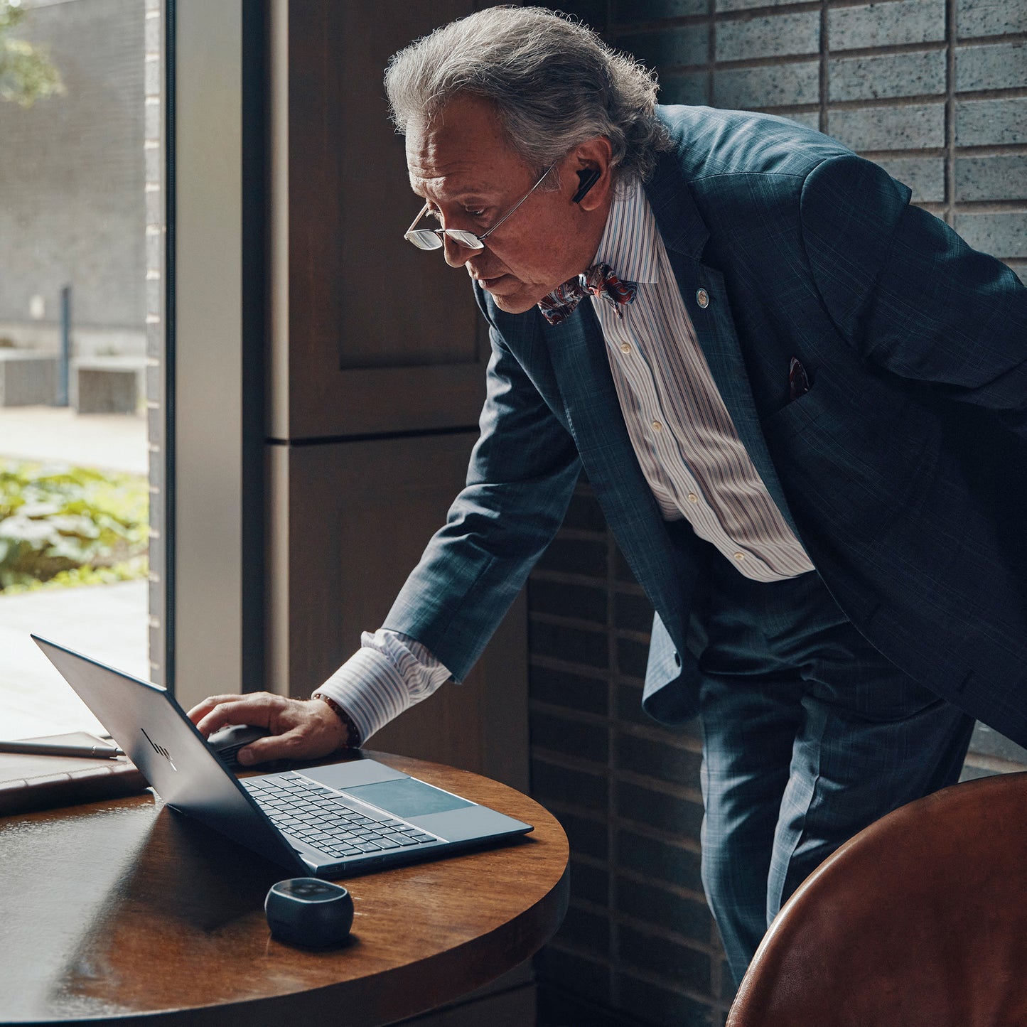 Poly 216066-02 Voyager Free 60+ UC M Wireless Earbuds with Touchscreen Charge Case – Black